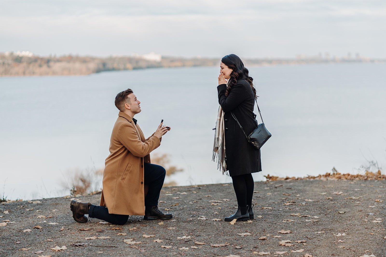 carousel-hero-element image-0